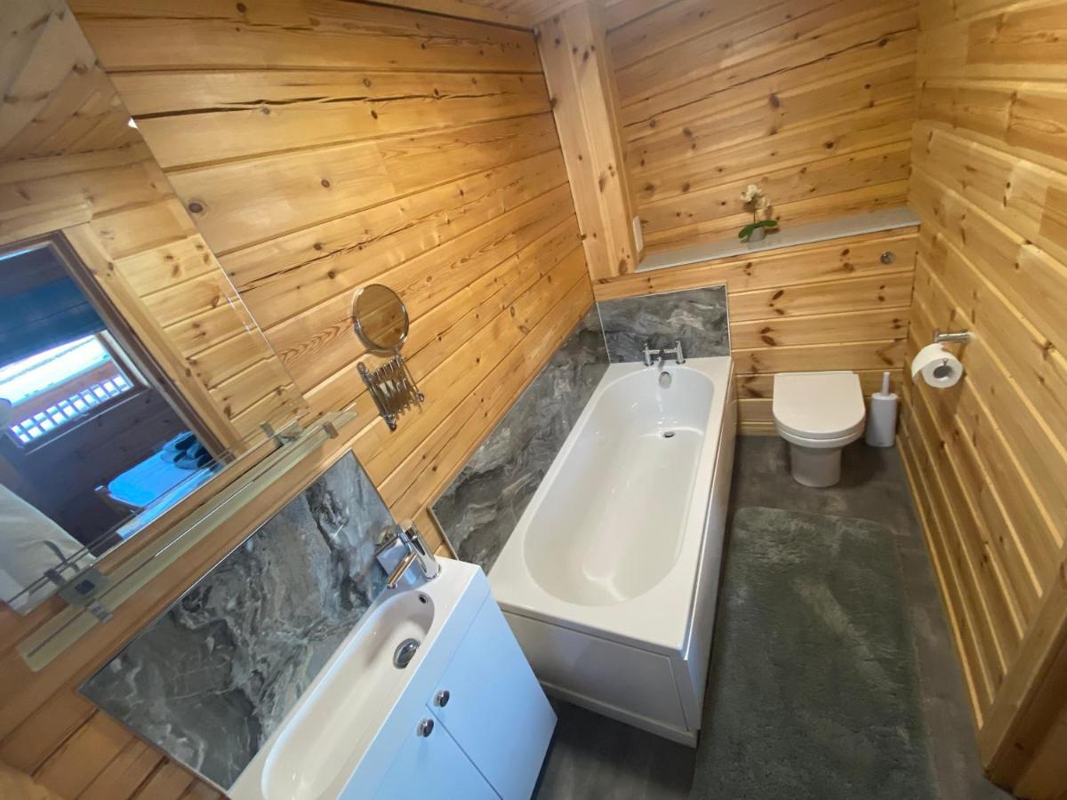 Gorebridge Pine Lodge מראה חיצוני תמונה